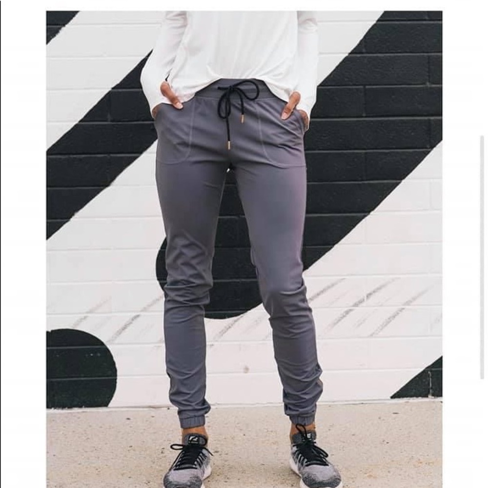 Gray Peak Zipper Joggers